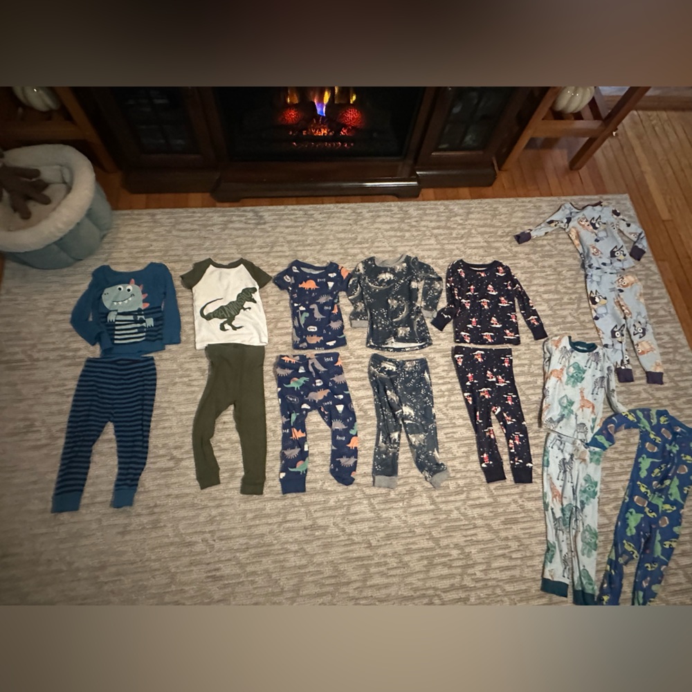 Boys Bundle of 8 size 2T Pajama Sets!